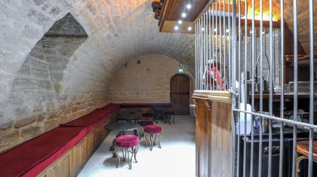 Le Bar-Pub le Docteur Lupin à Paris 9 - La Cave