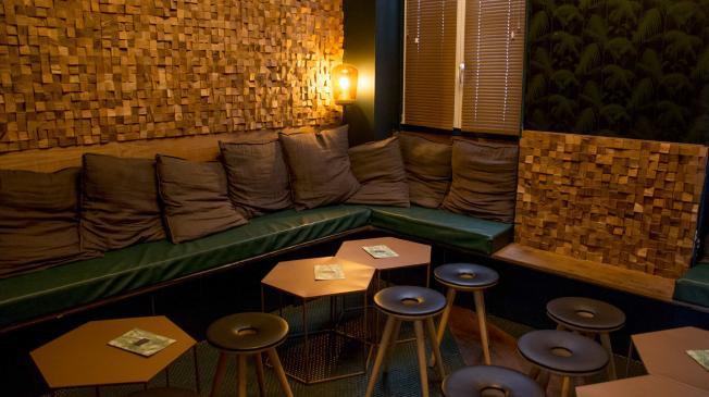 Le Bar-Pub le Klink à Paris 9 - Les canapés