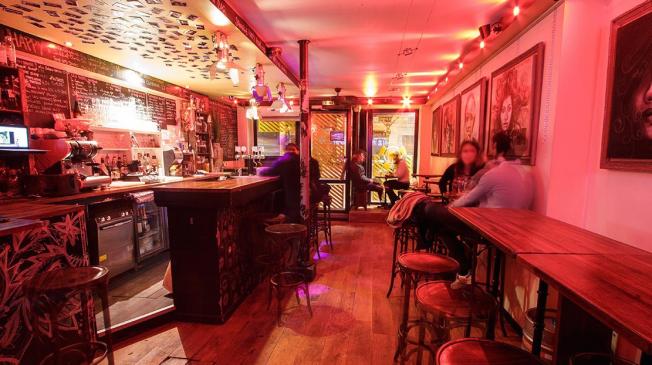 Le Bar-Pub le Sonart à Paris 9 - Le bar