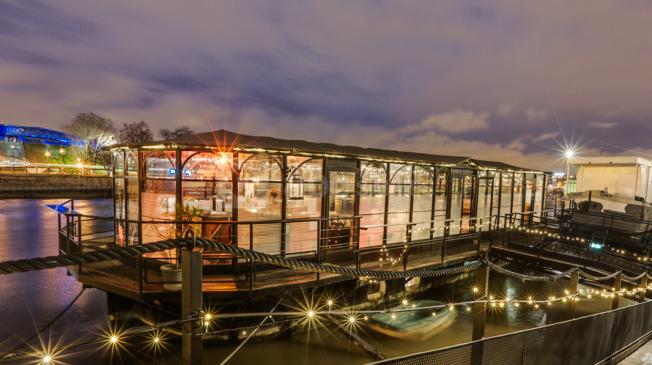 La péniche le Kiosque Flottant à Paris - la péniche