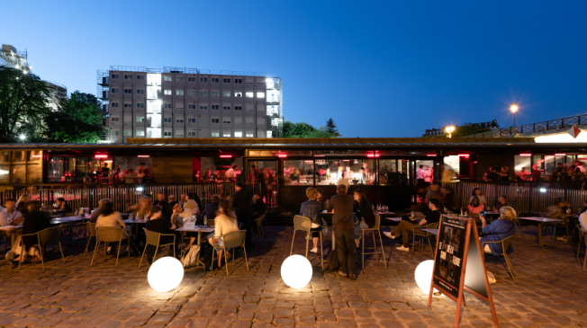 Louez la péniche "Le Son de la Terre" à Paris et offrez à vos invités une expérience inoubliable